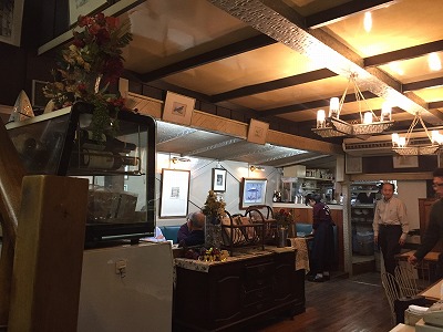 s-ロージナ店内.jpg