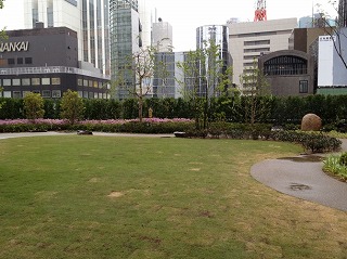 歌舞伎座屋上庭園.jpg