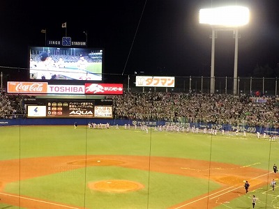 1002優勝決定外野選手.jpg