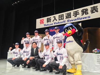 2017新入団発表１.jpg