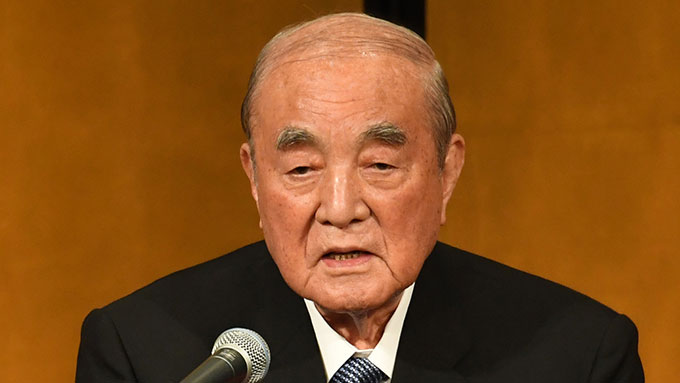 中曽根康弘と安倍晋三、似て非なる「憲法改正」