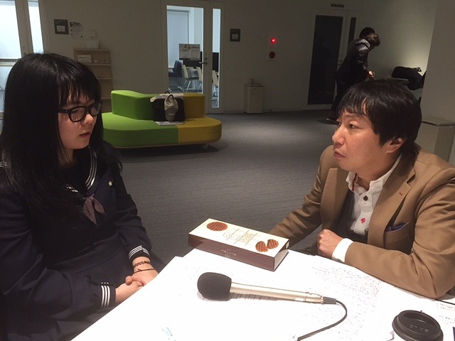 寺崎さんと阿部さんお話中.jpg