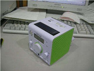 充電ラジオ前面.jpg
