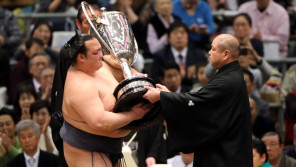 稀勢の里・怪我を乗り越え奇跡の逆転優勝! 好角家・やくみつる【垣花正あなたとハッピー!】