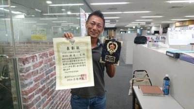 祝！！渡辺デスク　ボディビルの大会で6位入賞！！！