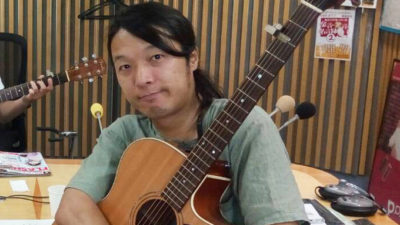 きりばやしひろき『誰でも5～10分の練習でギターが弾けるようになる！！』魔法の様な発明品！