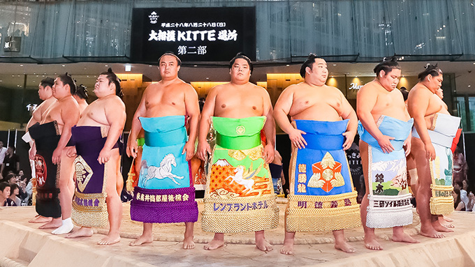 垣花アナ似の高安も登場! はっきよいKITTE開幕