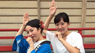 飛鳥ともみと新行アナが中継