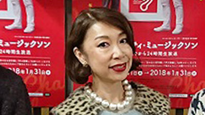 50をすぎたら赤い口紅を