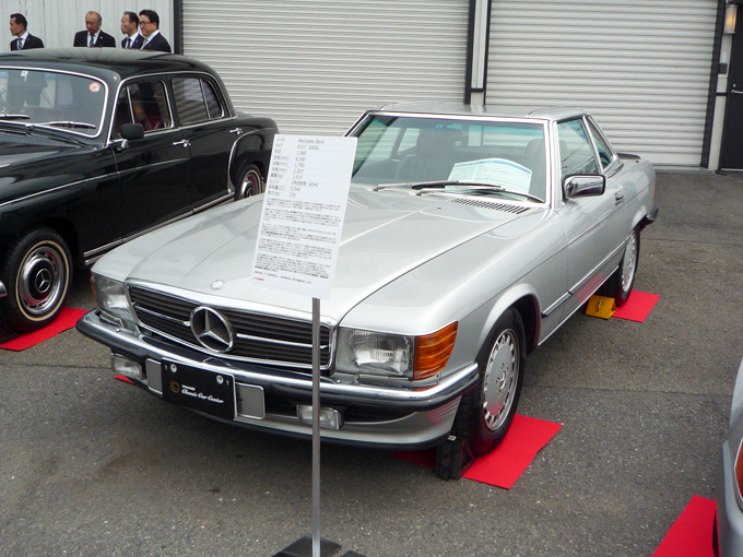 メルセデス ベンツ R107型560SL 1989年式
