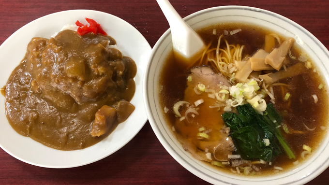 親の代から暖簾はそのまま 懐かしさを守り続ける「栄屋ミルクホール」