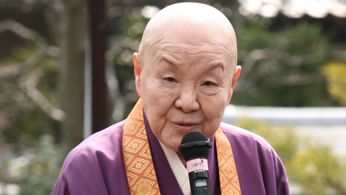 瀬戸内寂聴 悪いことは悪いと声を上げ、立ち上がるべきです