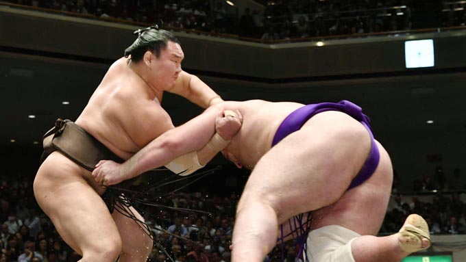 横綱・白鵬 これほどある稀勢の里との“因縁の一番”