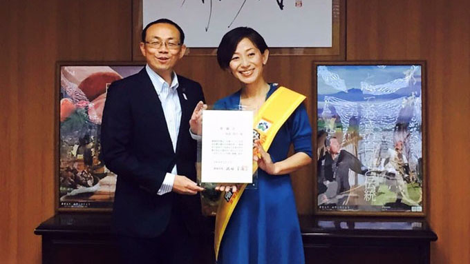 『みやこんじょ大使』であり『コスプレ美魔女講演家』が届ける美と笑いのテーマ