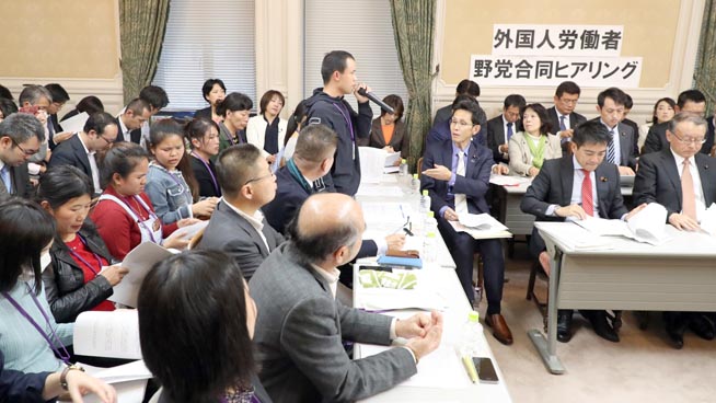 外国人労働者受け入れの前に必要な“職場環境の改善”