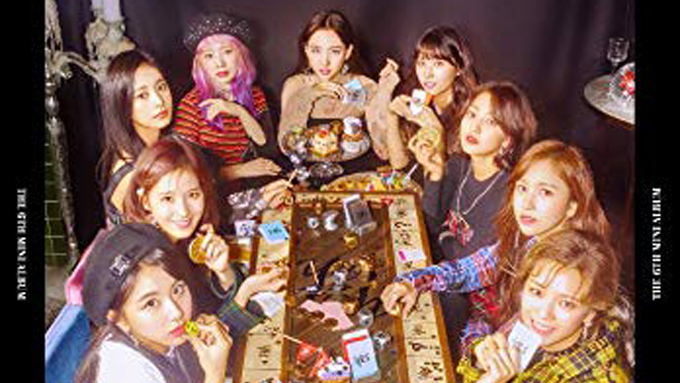 TWICEのアルバム『Yes or Yes: 6th Mini Album』がチャート1位を獲得