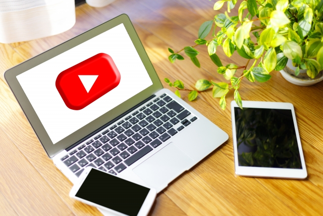 動画1本の製作時間は12時間! 人気YouTuberの“孤独な作業”
