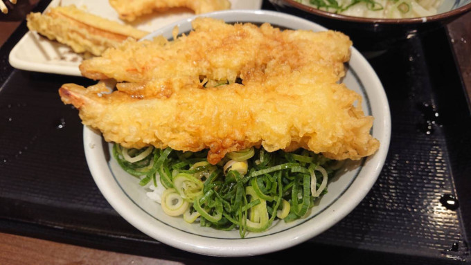 うどんだけじゃない! 丸亀製麺の絶品「オリジナル天丼」とは?