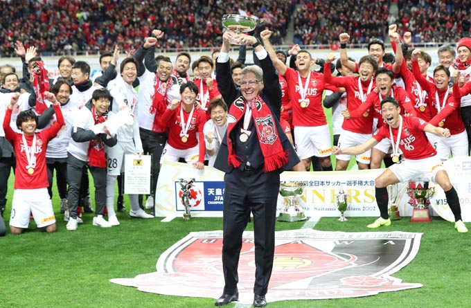 浦和レッズ オリヴェイラ監督が低迷するチームを立て直すためにしたこと ニフティニュース 浦和レッズ オリヴェイラ監督が低迷するチームを立て直すためにしたこと ニフティニュース