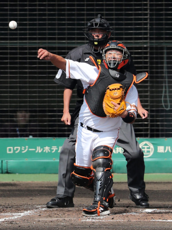 巨人 阿部慎之助選手 試合前 地面に 冷静 と書いた理由 巨人 阿部慎之助選手 試合前 地面に 冷静 と書いた理由