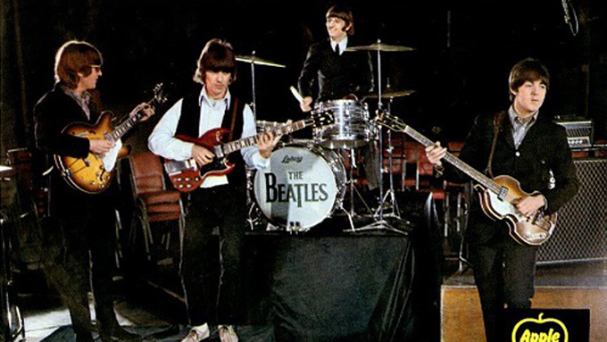 1967年3月11日、米TV番組『アメリカン・バンドスタンド』でザ・ビートルズ「ストロベリー・フィールズ・フォーエバー」「ペニー・レイン」のミュージック・ビデオが初めて放映される