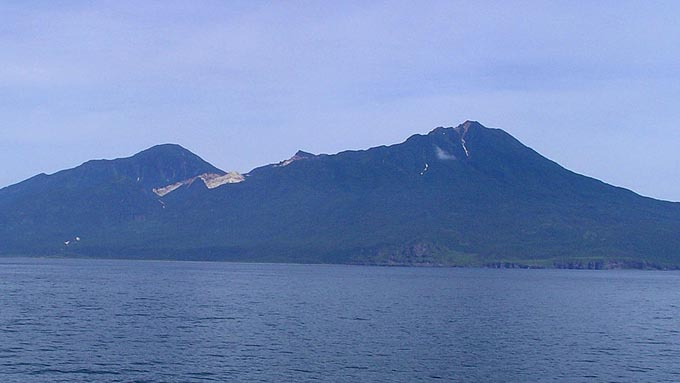 外交青書から「北方四島帰属」を削除する理由