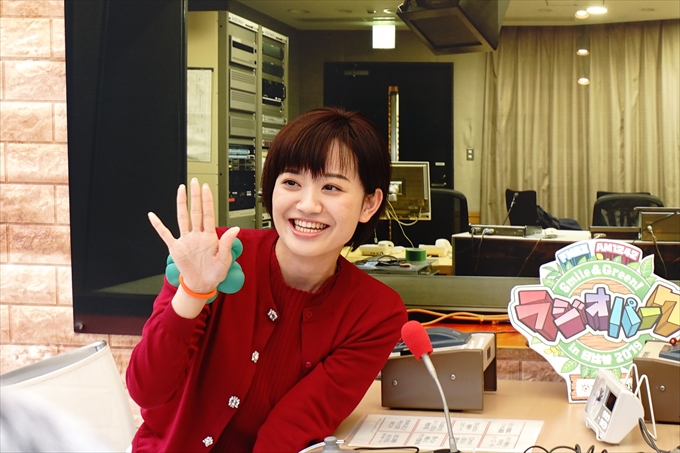 新行アナ パーソナリティ体験ブースでアナウンスを実演 オールナイトニッポンiブース ニッポン放送 ラジオパーク In 日比谷 19 ニッポン放送 ラジオam1242 Fm93 新行アナ パーソナリティ体験ブースでアナウンスを実演 オールナイトニッポンiブース ニッポン放送 ラジオパーク In 日比谷 19 ニッポン放送 ラジオam1242 Fm93