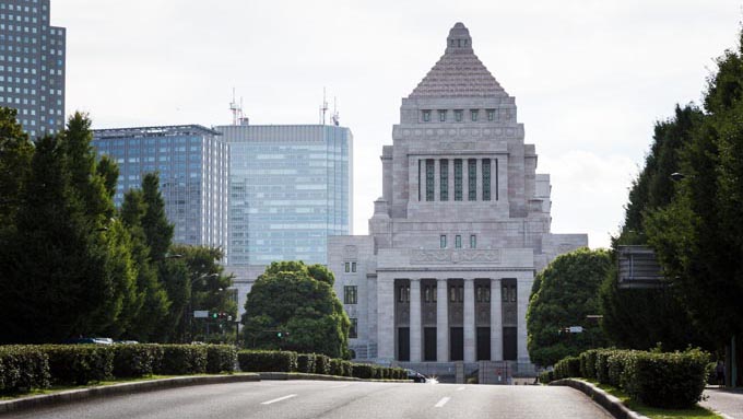 憲法審査会~平和主義と両立するような集団的自衛権の行使について議論をするべき