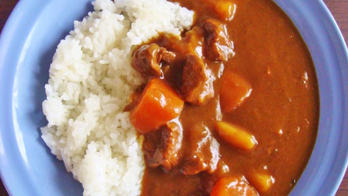 かつて海軍を悩ませた脚気の対策は「カレー」?
