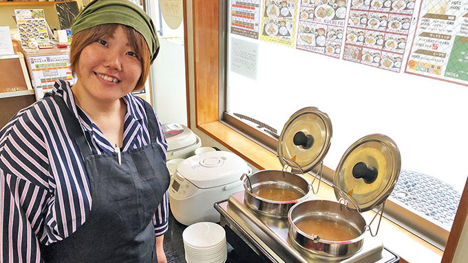 定食屋で働くお母さんが、娘と2人きりでやった「表彰式」とは?