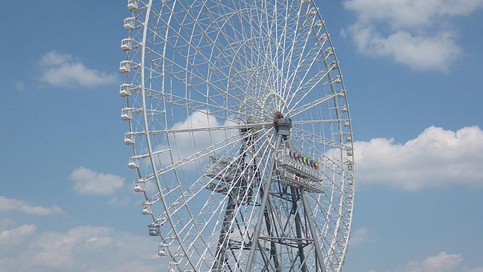 世界で初めて“免震構造”が施された観覧車とは?
