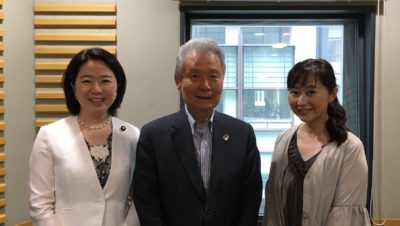 「自然の中で共に経験する子育てを」
