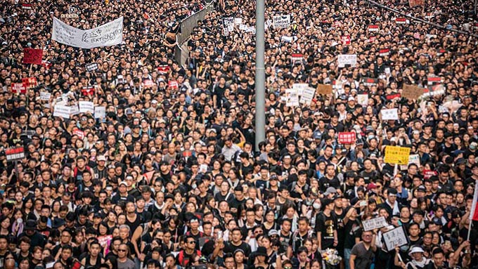 強硬姿勢の中国～もう香港を泳がせておくメリットはなくなったのか