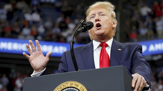 自身の疑惑から目を逸らすための無理筋なトランプ流政策~パリ協定離脱など次々に