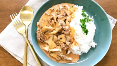 糖業協会プレゼンツめっちゃええレシピ～中川家と食卓～『どっさりキノコのビーフストロガノフ』