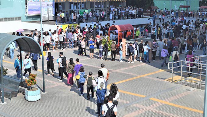 現地取材からひも解く~香港市民の真意