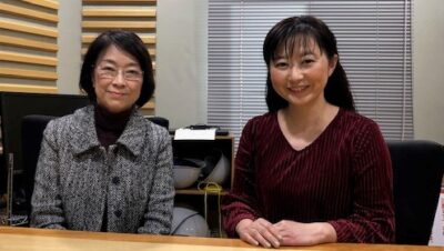眼科医を目指したきっかけは、景色や花が美しく見えるのは何故かという疑問から。