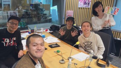 ゲストのカミナリが”どつき漫才”や先輩のサンドウィッチマンについて語る