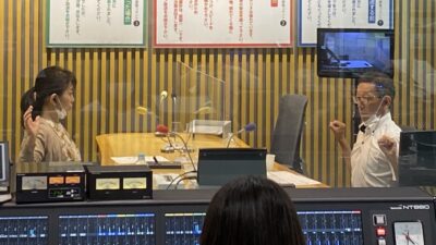エアー懸垂エクササイズで肩こり解消ワンダ4！