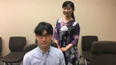 オンライン診療はお母さんの手のひらで、小児科医や産婦人科医、助産師と接点を持てる。