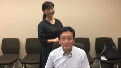 幼稚園を自主退学。地域の人に育ててもらった。