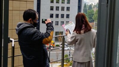 冷気が足元から