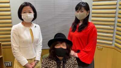 娘さんの幼稚園ではPTAの会長。紺のスーツに紺のネクタイ。敬語も使いました。