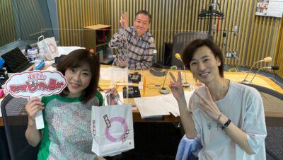 すっかりビバリーファミリー！　山内惠介さん！
