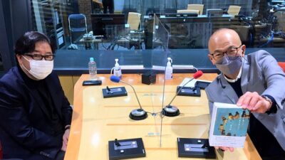 秋元康さん＆ひな段飾り