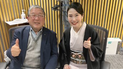 講談師・一龍斎貞鏡登場！