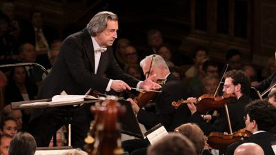サンデー早起キネマ『ウィーン・フィルハーモニー管弦楽団×リッカルド・ムーティ「第九」200周年記念公演 in cinema』