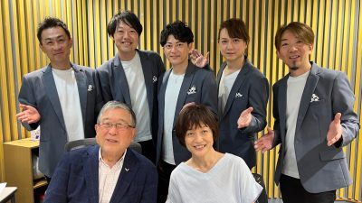 5人組のボーカルグループ・ベイビーブー登場！