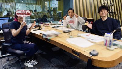 スペシャルウィーク! 知らねえよ団扇と笑うと落ちる落とし穴