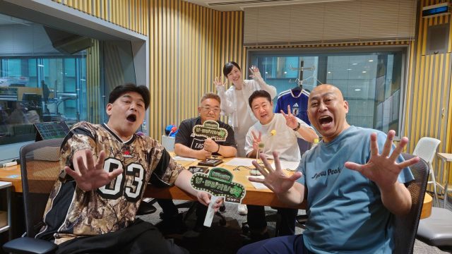 7月4日（土）のゲストはパンクブーブーのお二人！